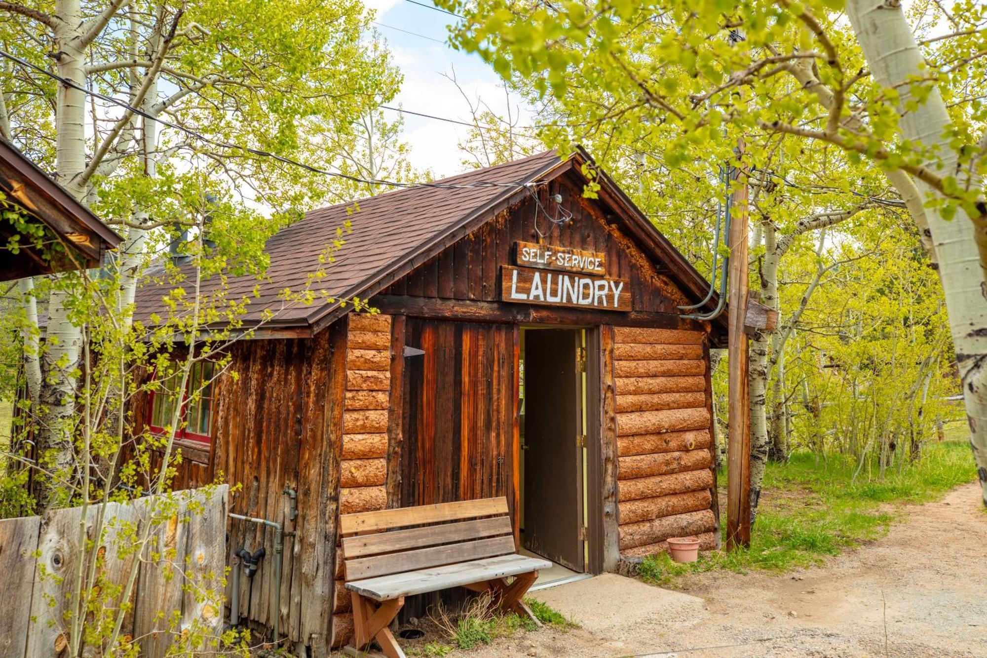 The Meeker Park Lodge Allenspark Buitenkant foto
